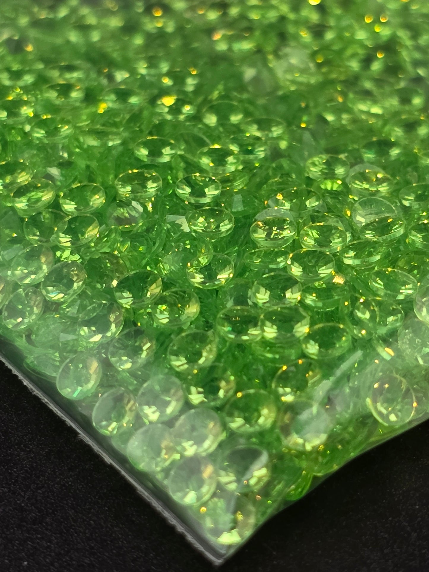 2000 x Resin & Jelly Flat Back Rhinestones 2-6mm Diamante Nail Art Craft Gems UK
