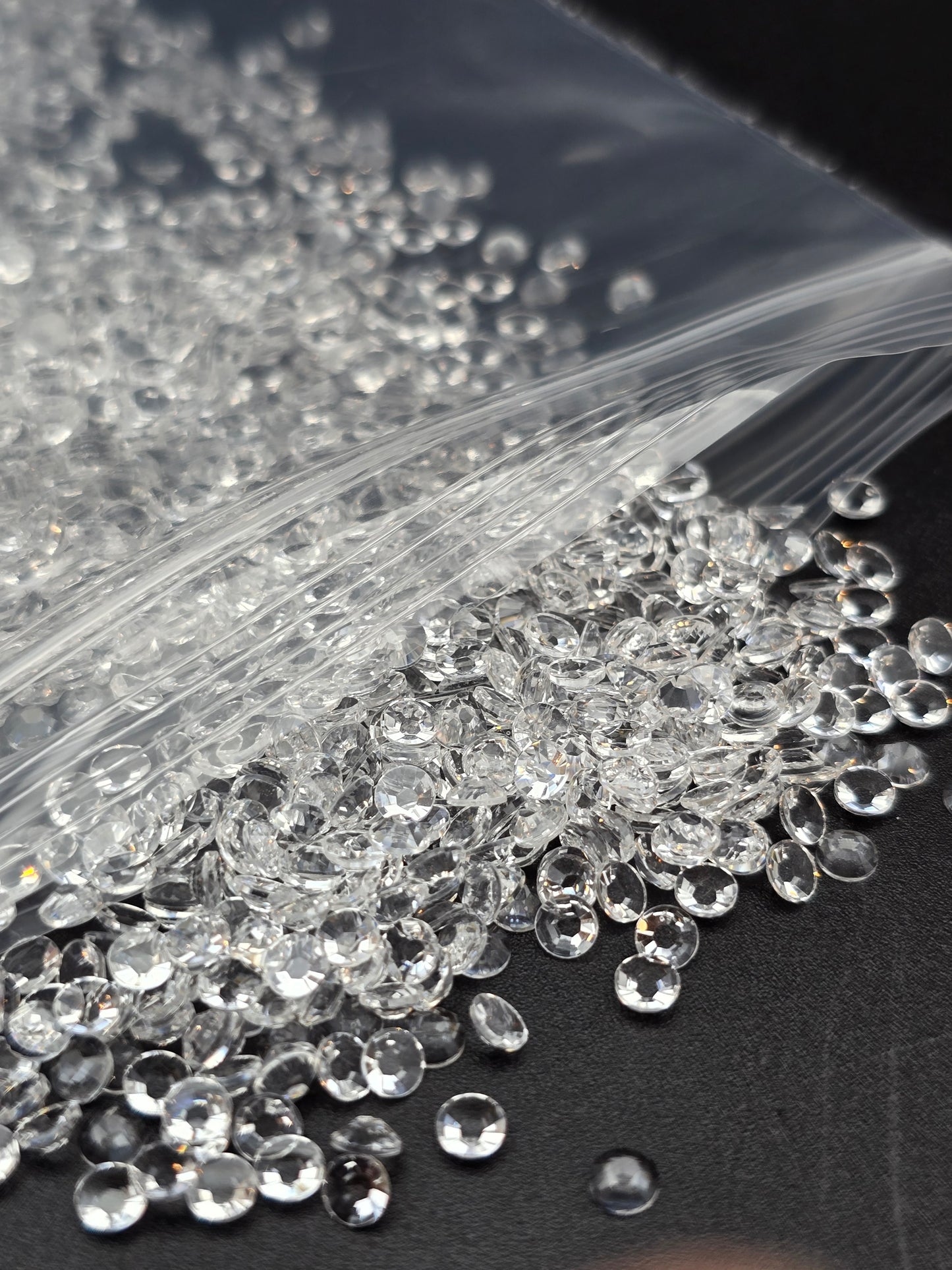 2000 x Resin & Jelly Flat Back Rhinestones 2-6mm Diamante Nail Art Craft Gems UK