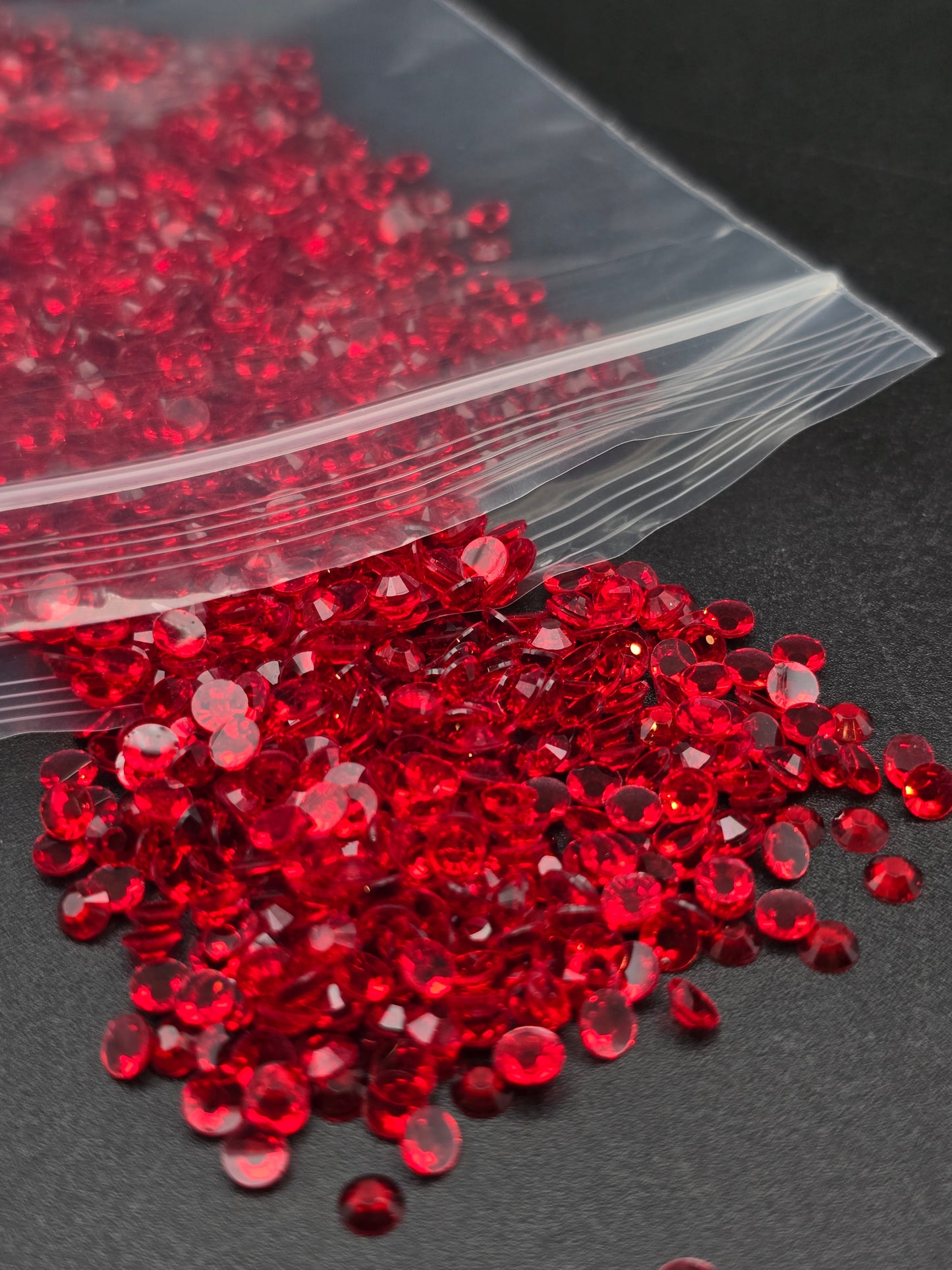 2000 x Resin & Jelly Flat Back Rhinestones 2-6mm Diamante Nail Art Craft Gems UK