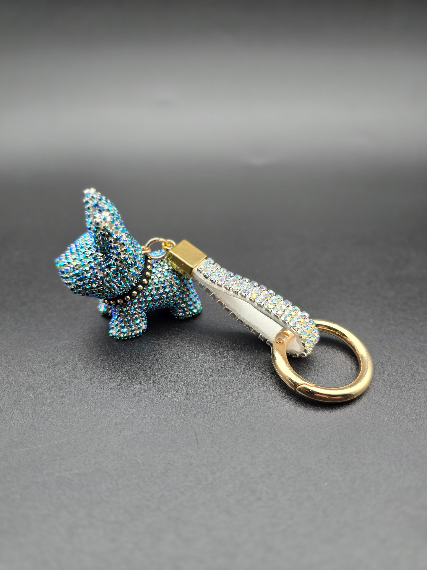 iamond Bulldog Keyring – Bling Crystal Dog Charm for Car Keys, Purse, Handbag, or Backpack – Cute Rhinestone Animal Keychain for Women & Dog Lovers